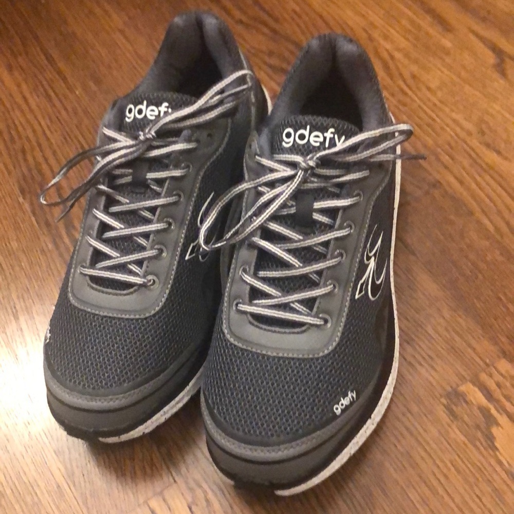 Men’s G-Defy Mighty Walk Athletic Shoes